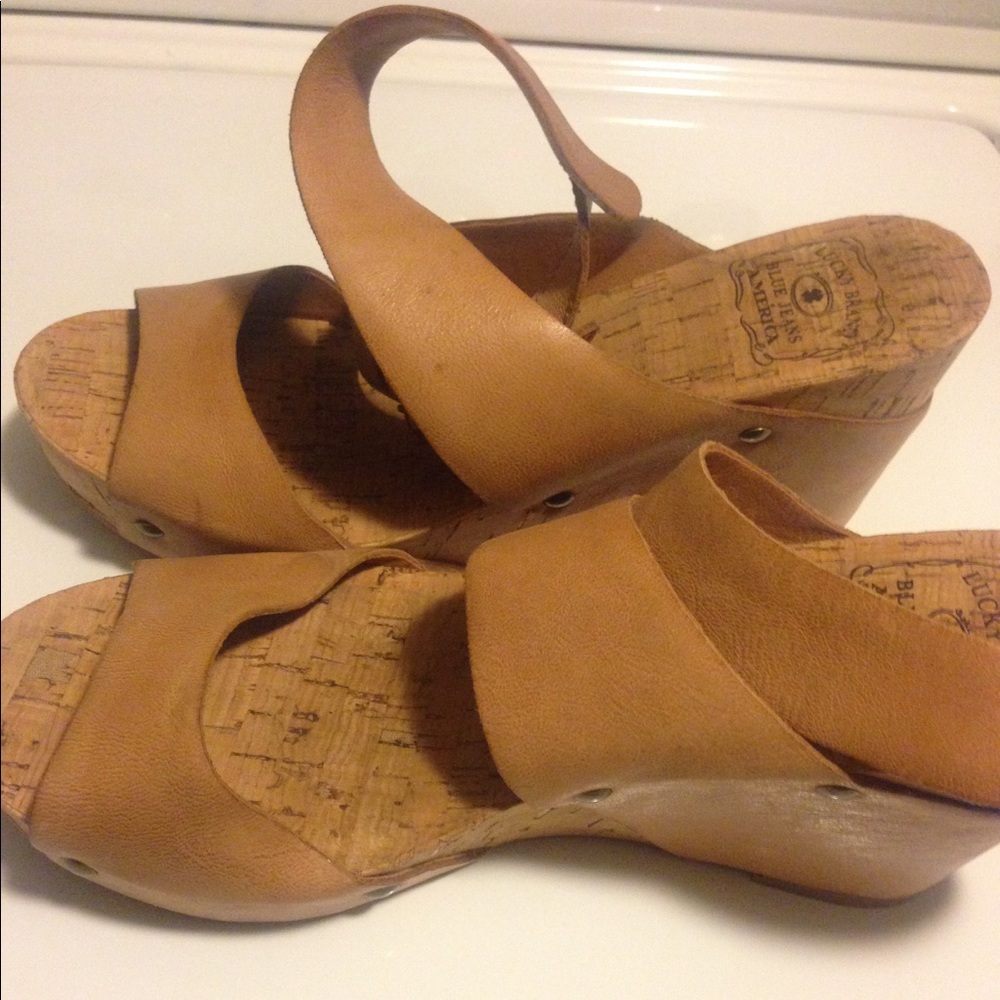 Sandles
